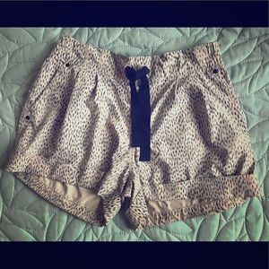 Lululemon spring break away shorts